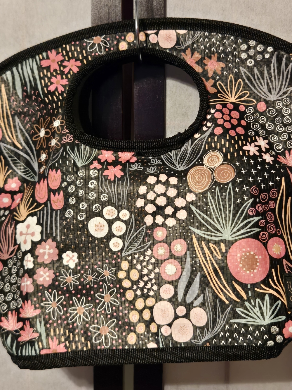 Urban Originals Floral Print Lunch Bag - Floral & Black